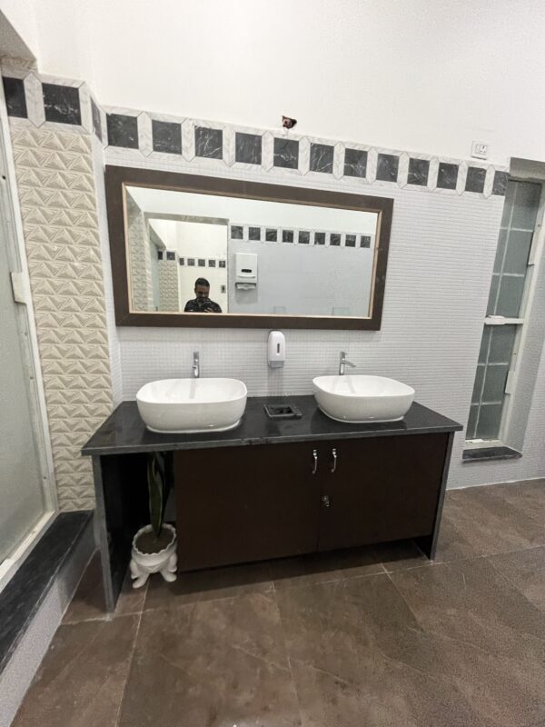 Cabinet for Basins
