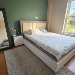 Fancy Bed 5 by 6.5 ft Q1 quality